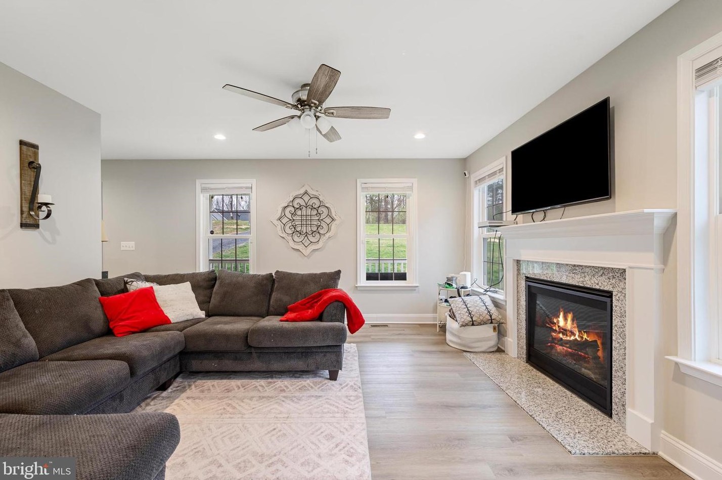 117 Apple Way, Front Royal VA  22630-9330 exterior