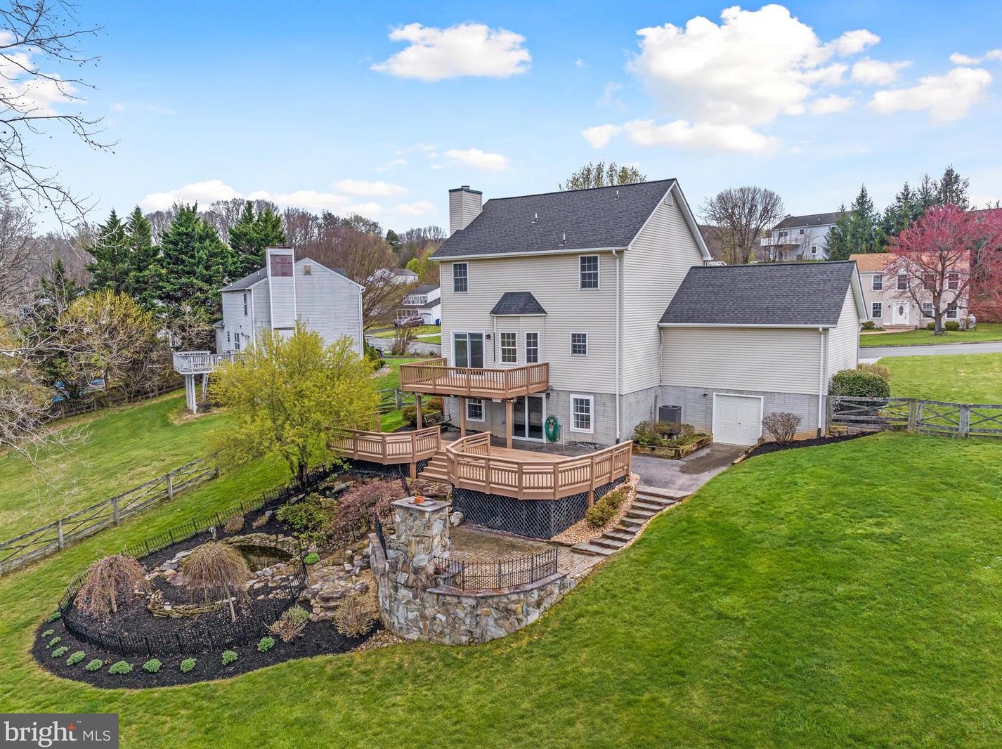 1446 Canterbury Rd, Front Royal, VA 22630-4594