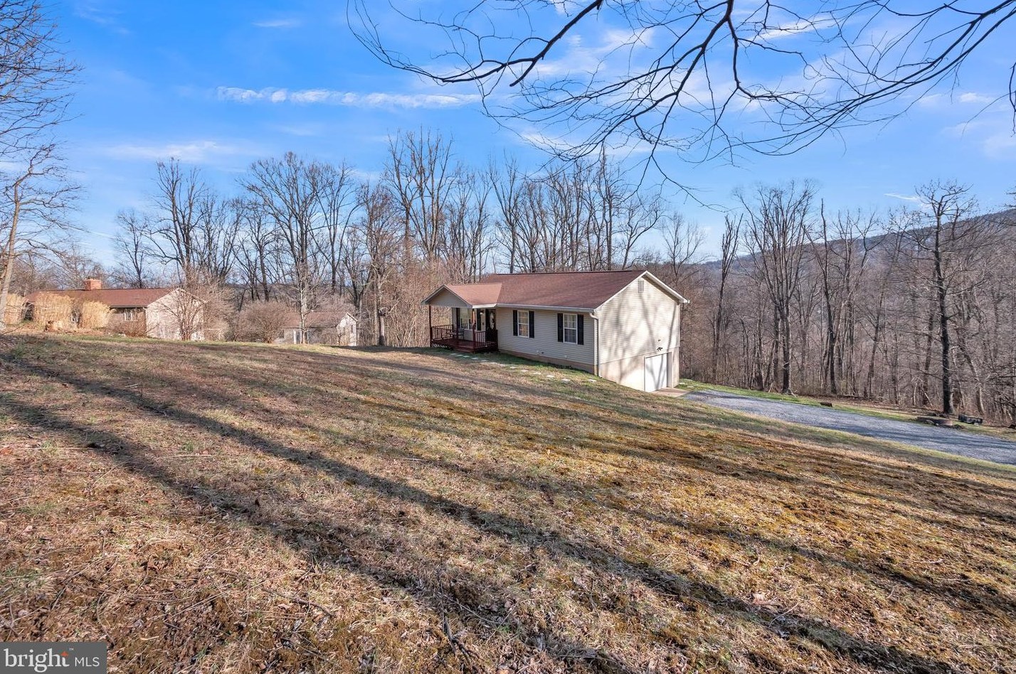 16 Chestnut Oak Ct, Front Royal, VA 22630-5540