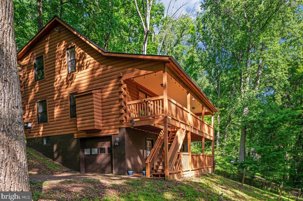 768 Red Bud Ln, Front Royal, VA 22630-5759