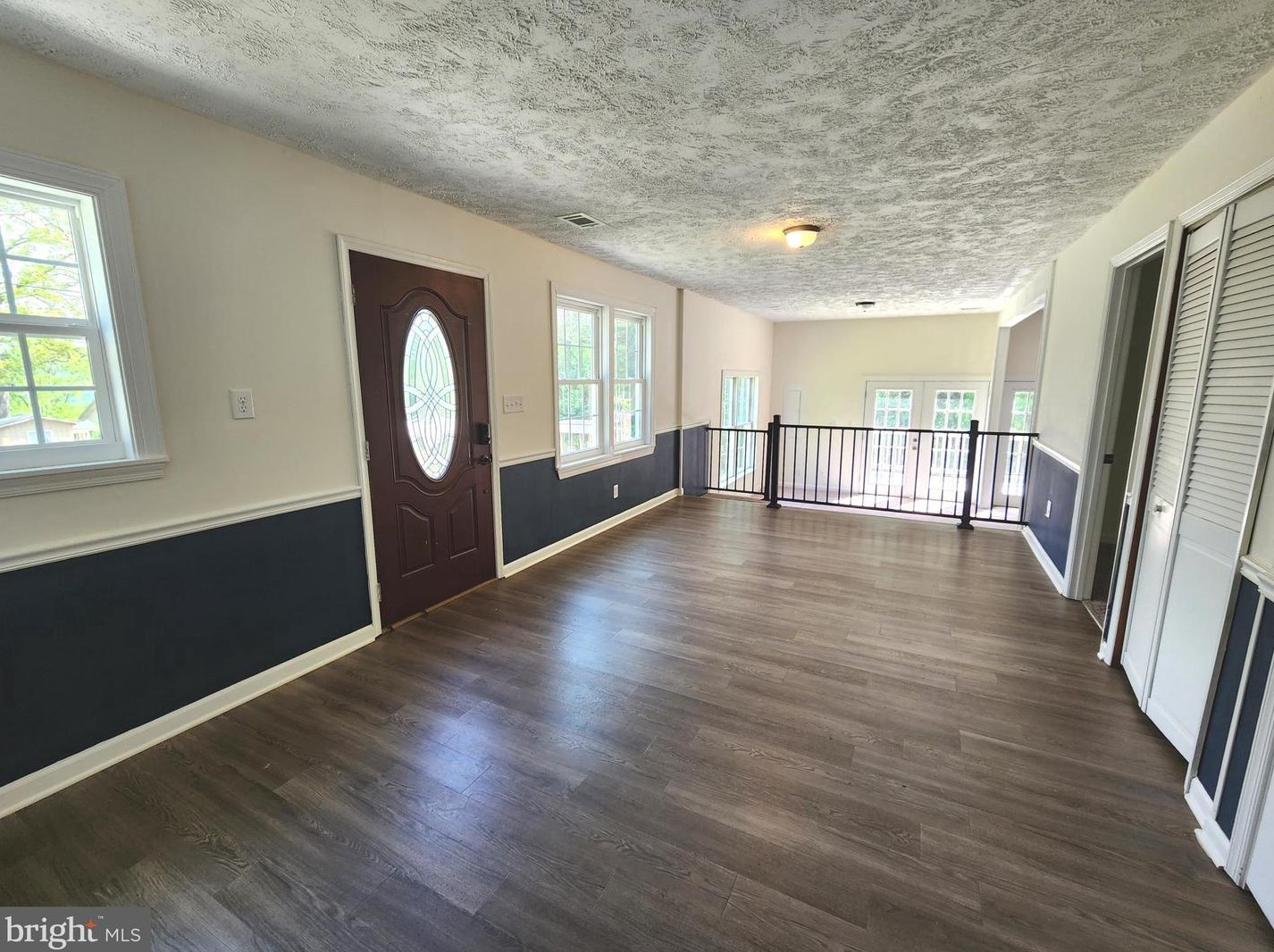 34 King David Dr, Linden VA  22642-6323 exterior