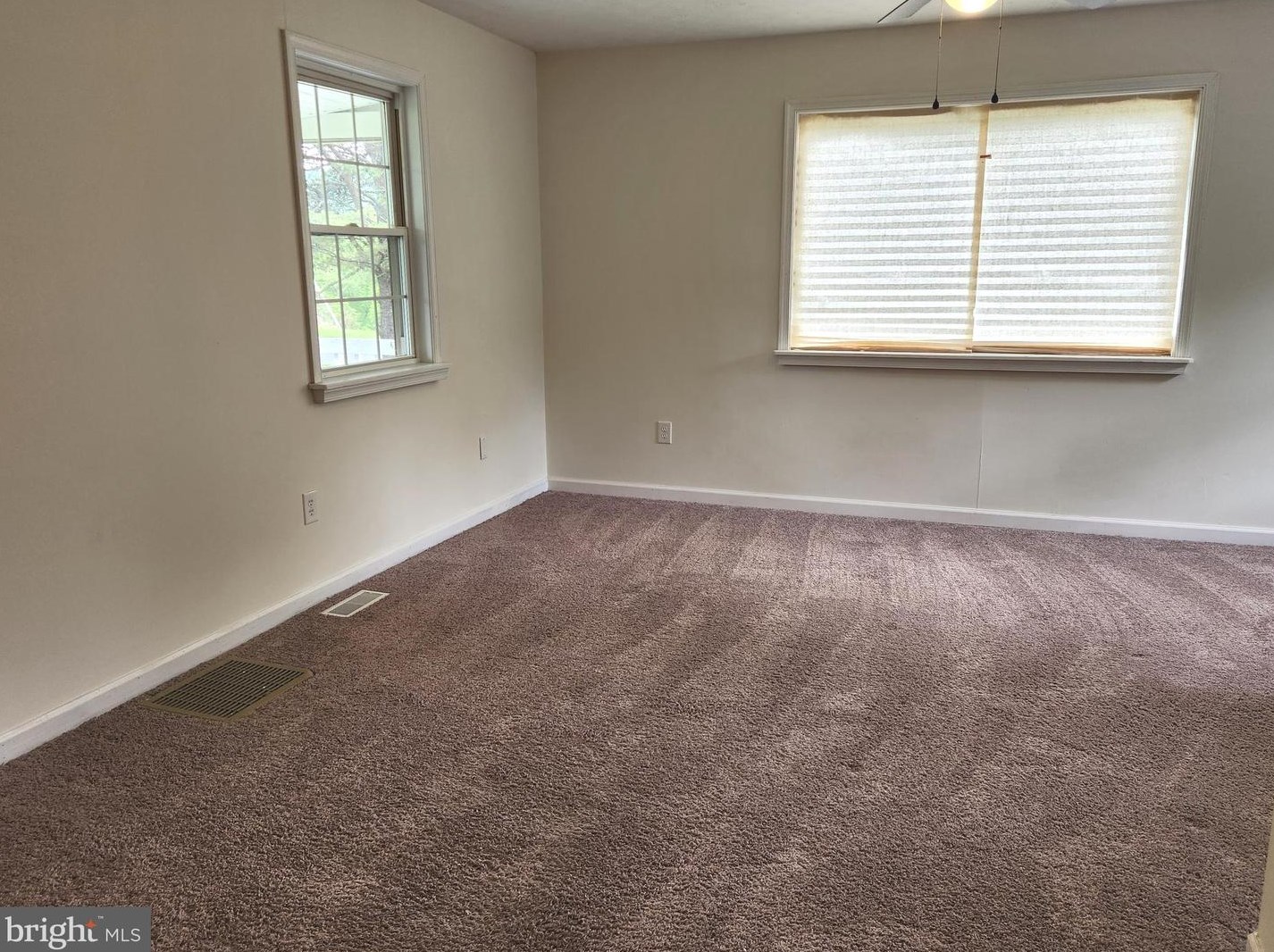 34 King David Dr, Linden VA  22642-6323 exterior