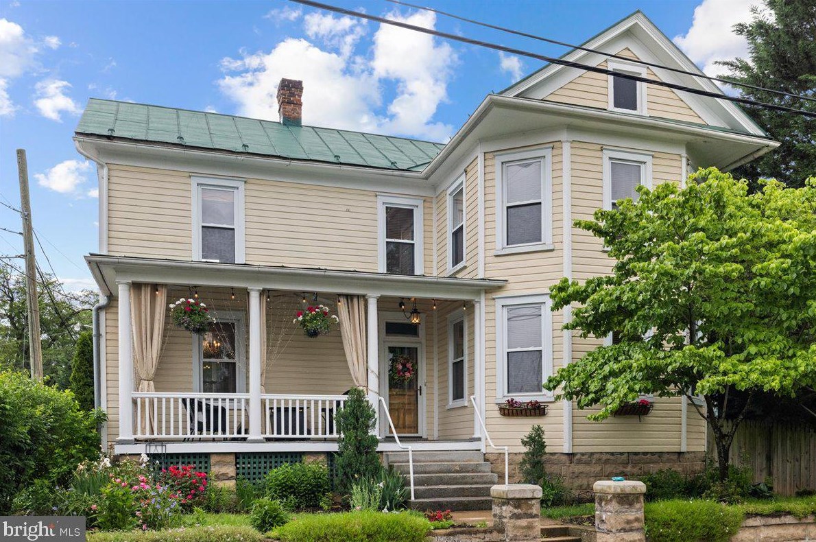 20 Blue Ridge Ave, Front Royal, VA 22630