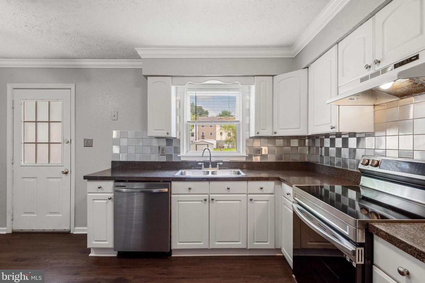 713 W 13th St, Front Royal, VA 22630