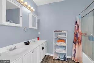 656 W 11th St, Front Royal, VA 22630 - Photo 12