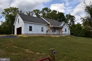 225 Sugar Maple Rd, Front Royal, VA 22630 - Photo 2