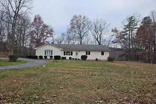 310 Blue Mountain Rd, Front Royal, VA 22630 - Photo 2