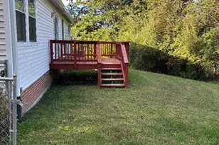 36 Ashlawn Ct, Front Royal, VA 22630 - Photo 2