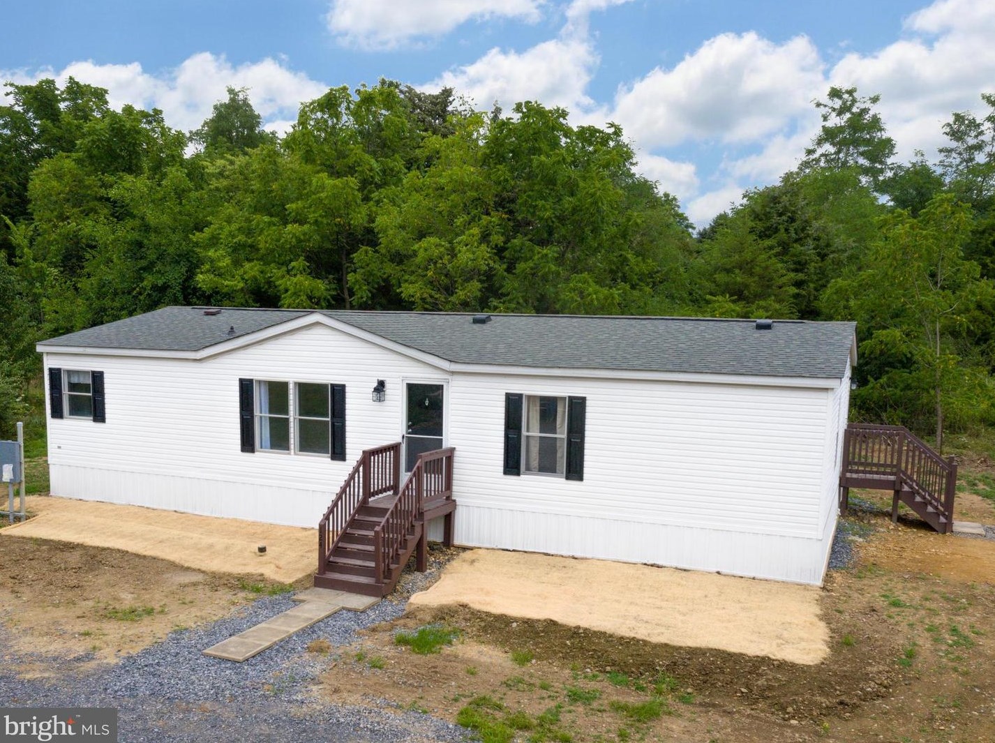 124 Topaz Ln, Inwood, WV 25428-4056