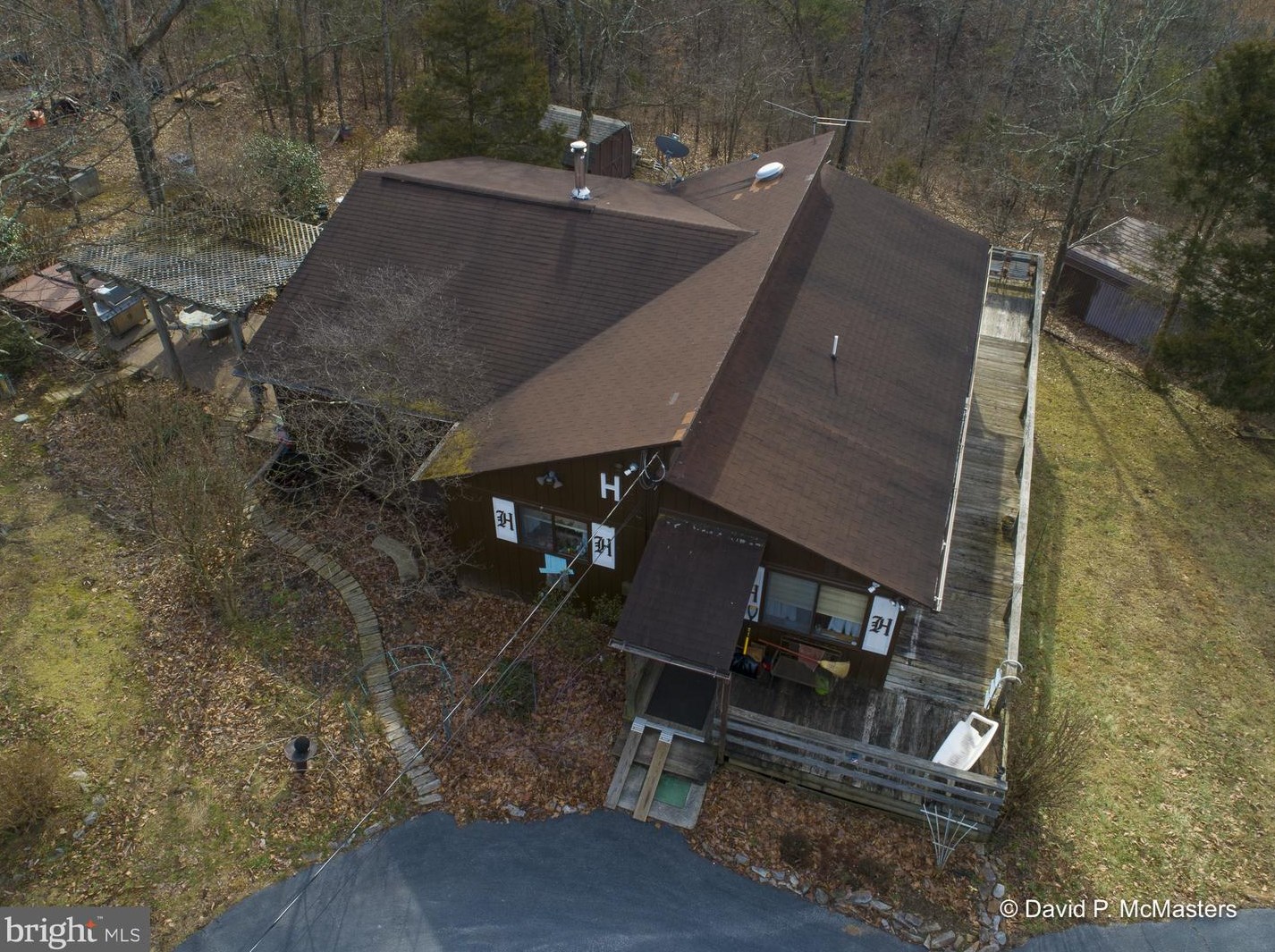 782 Village Dr, Hedgesville, WV 25427