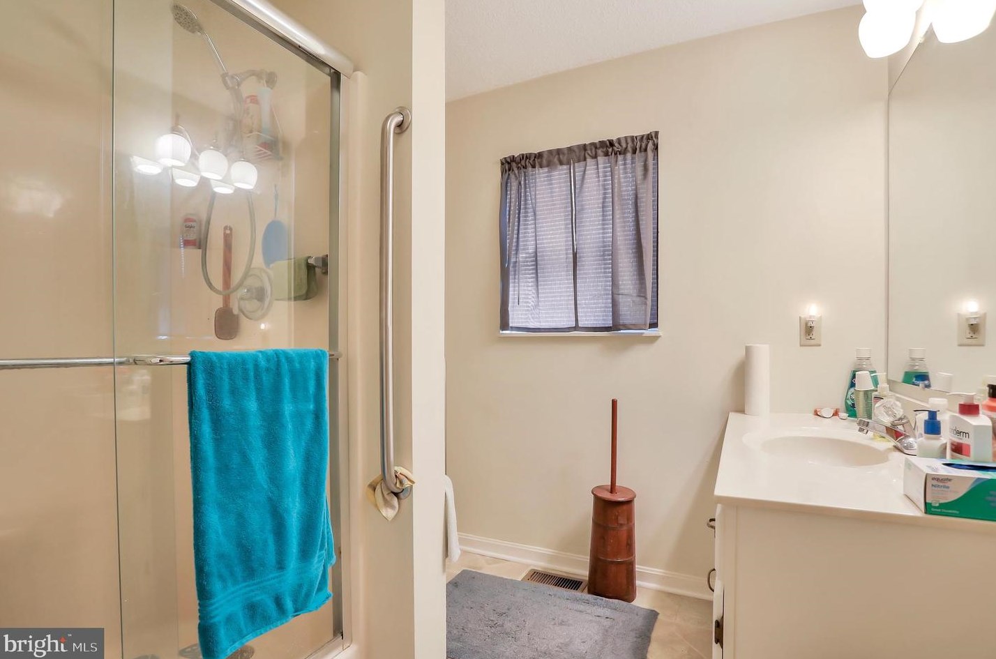 11 Tanglewood Dr, Martinsburg WV 25405-5892 exterior