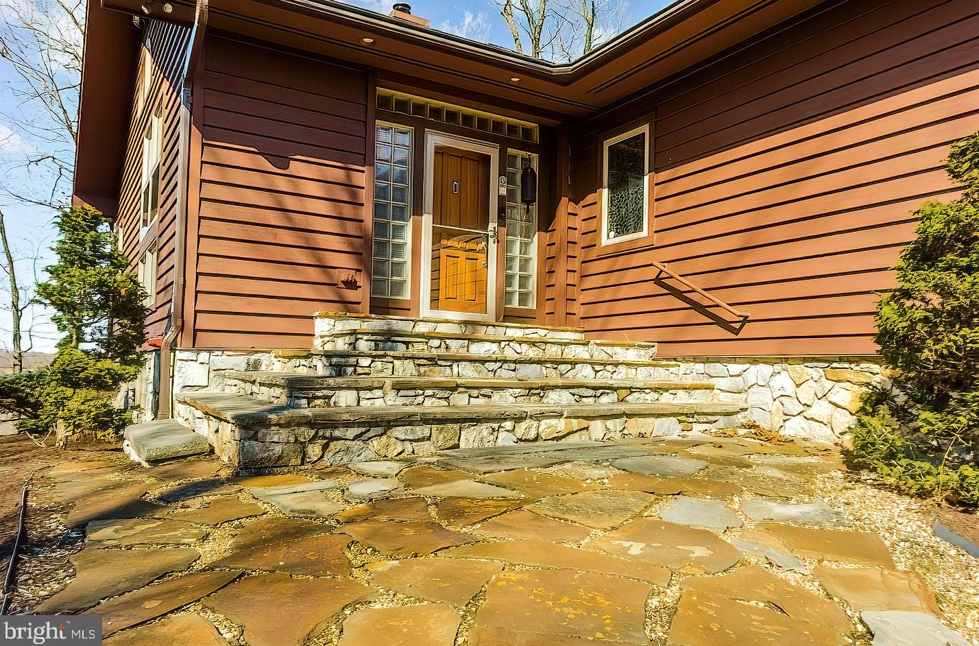515 Belvedere Ct, Falling Waters, WV 25419