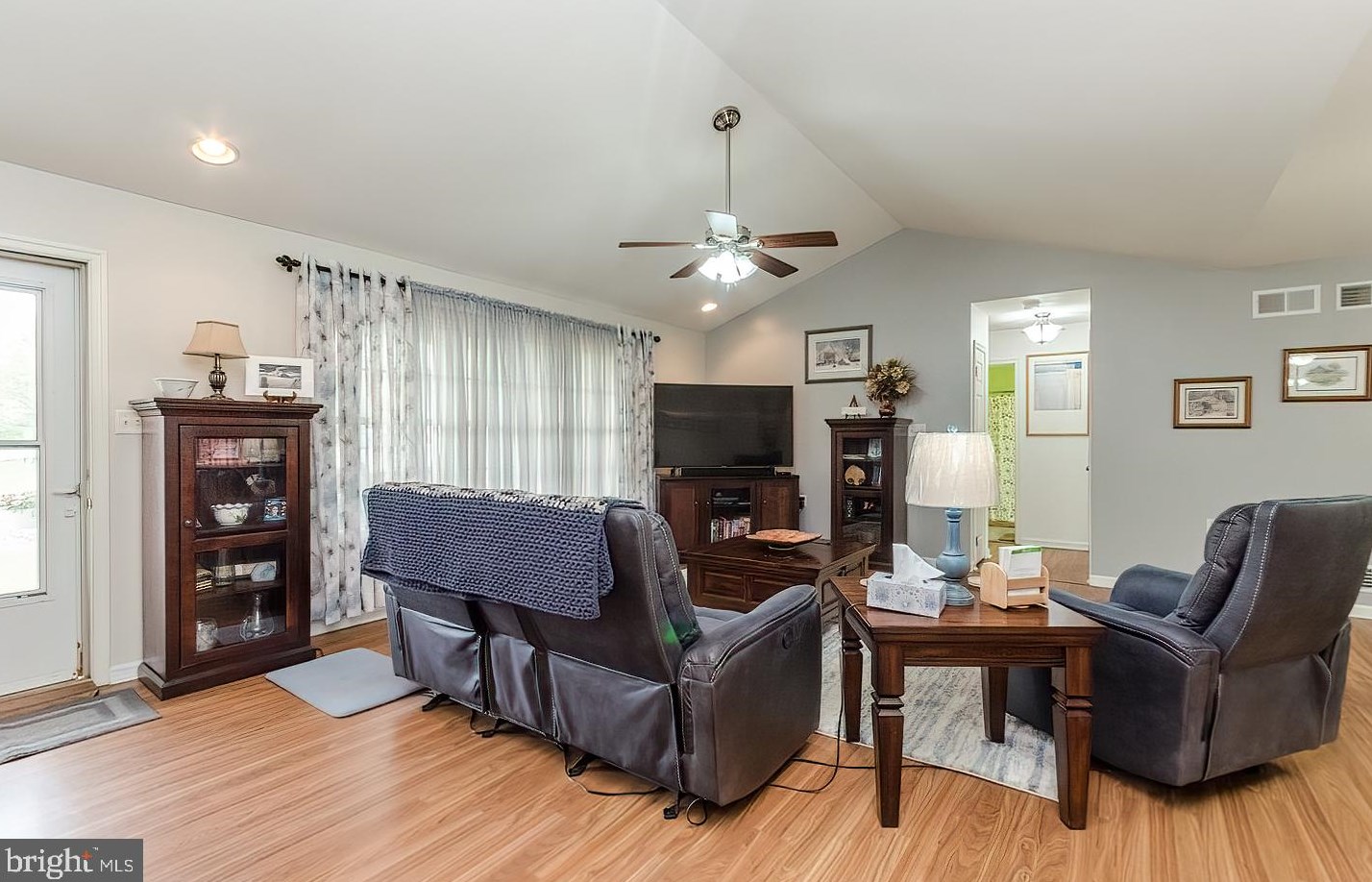 70 Marietta Ln, Falling Waters, WV 25419