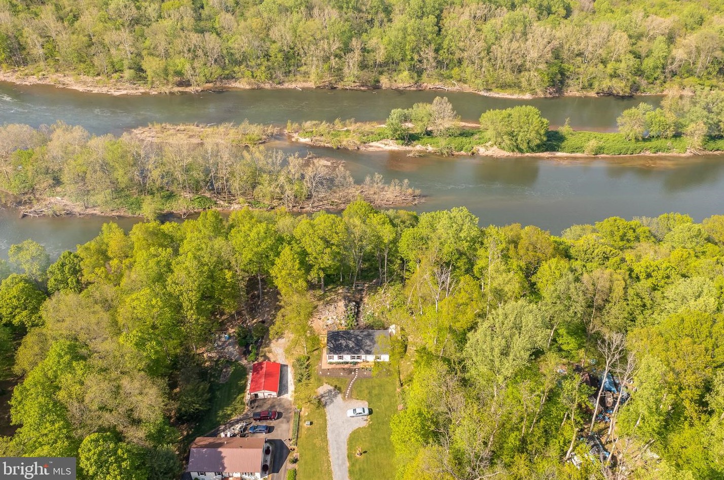 921 Emerson, Falling Waters, WV 25419