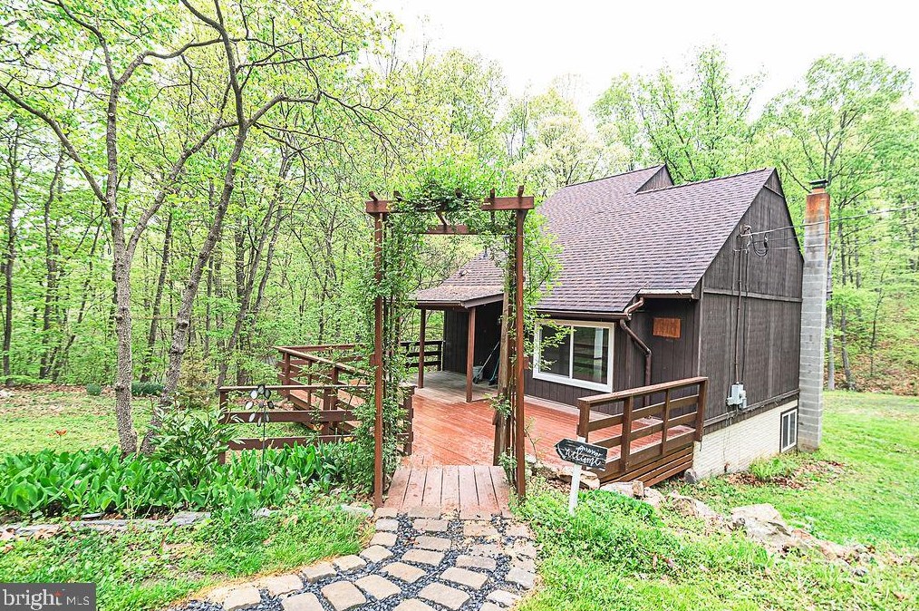 507 Huckleberry Dr, Gerrardstown, WV 25420