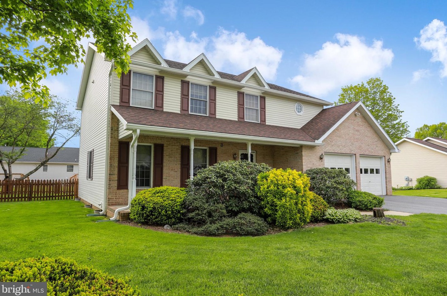 57 Stanford, Falling Waters, WV 25419