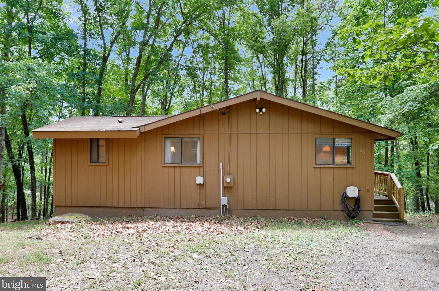 62 Shriver Ln, Hedgesville, WV 25427