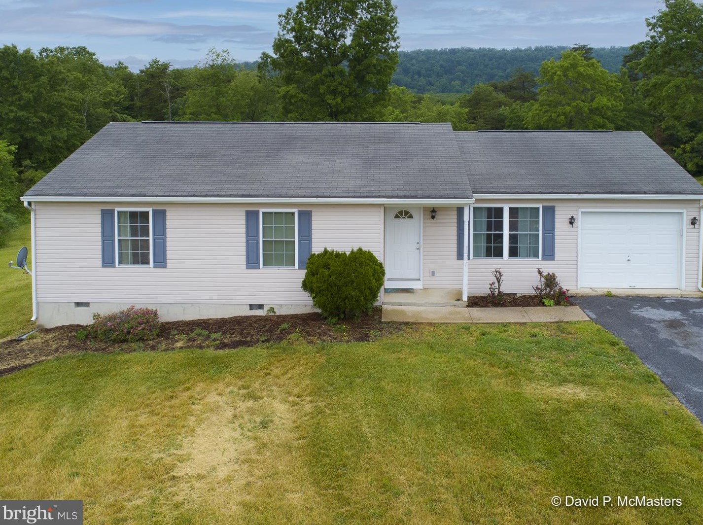 28 Shiloh Ct, Gerrardstown, WV 25420