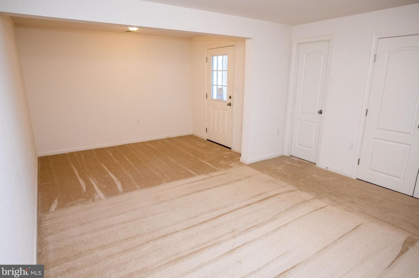 338 Rumbling Rock Rd, Hedgesville, WV 25427