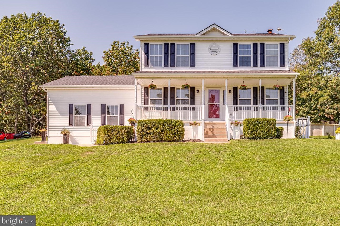 805 Loop Rd, Gerrardstown, WV 25420