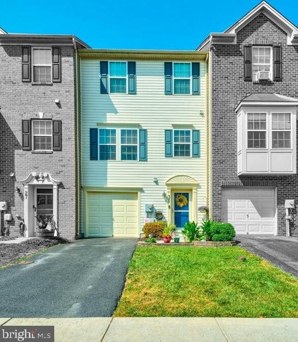 31 Tidewater Terrace, Falling Waters, WV 25419
