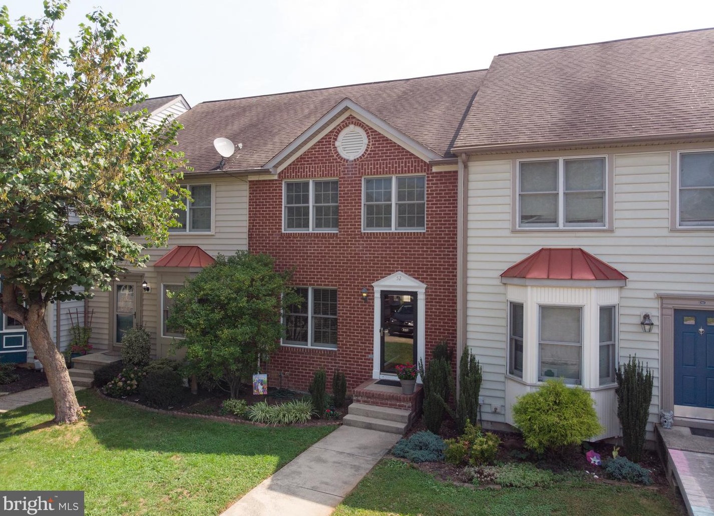 52 Morningside Dr, Falling Waters, WV 25419