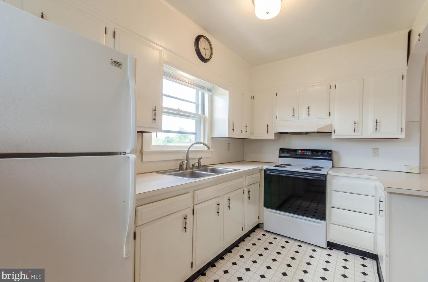 908 Queen St, Martinsburg WV 25404-3545 exterior