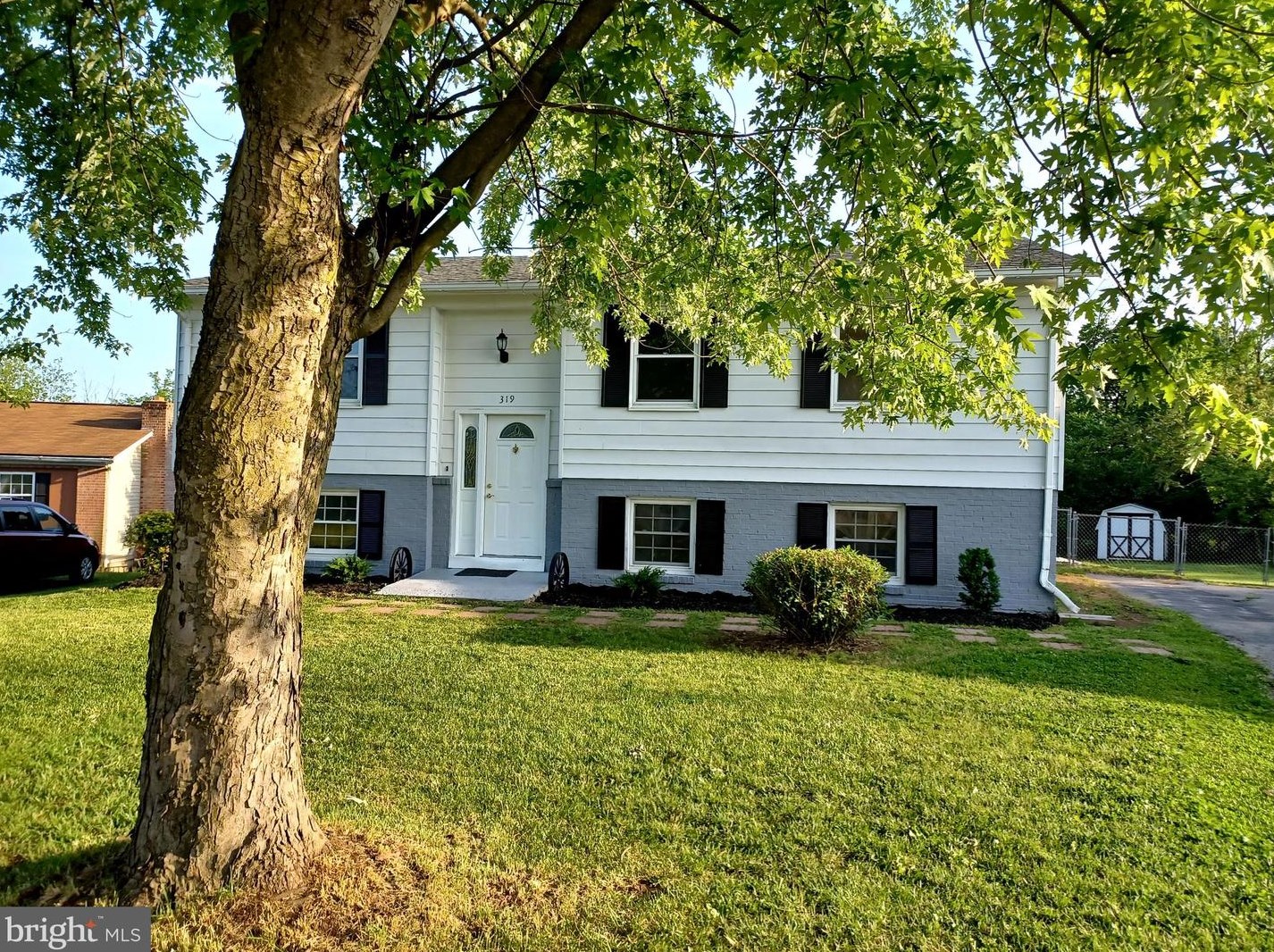319 Orchard Ave, Martinsburg, WV 25401-4567