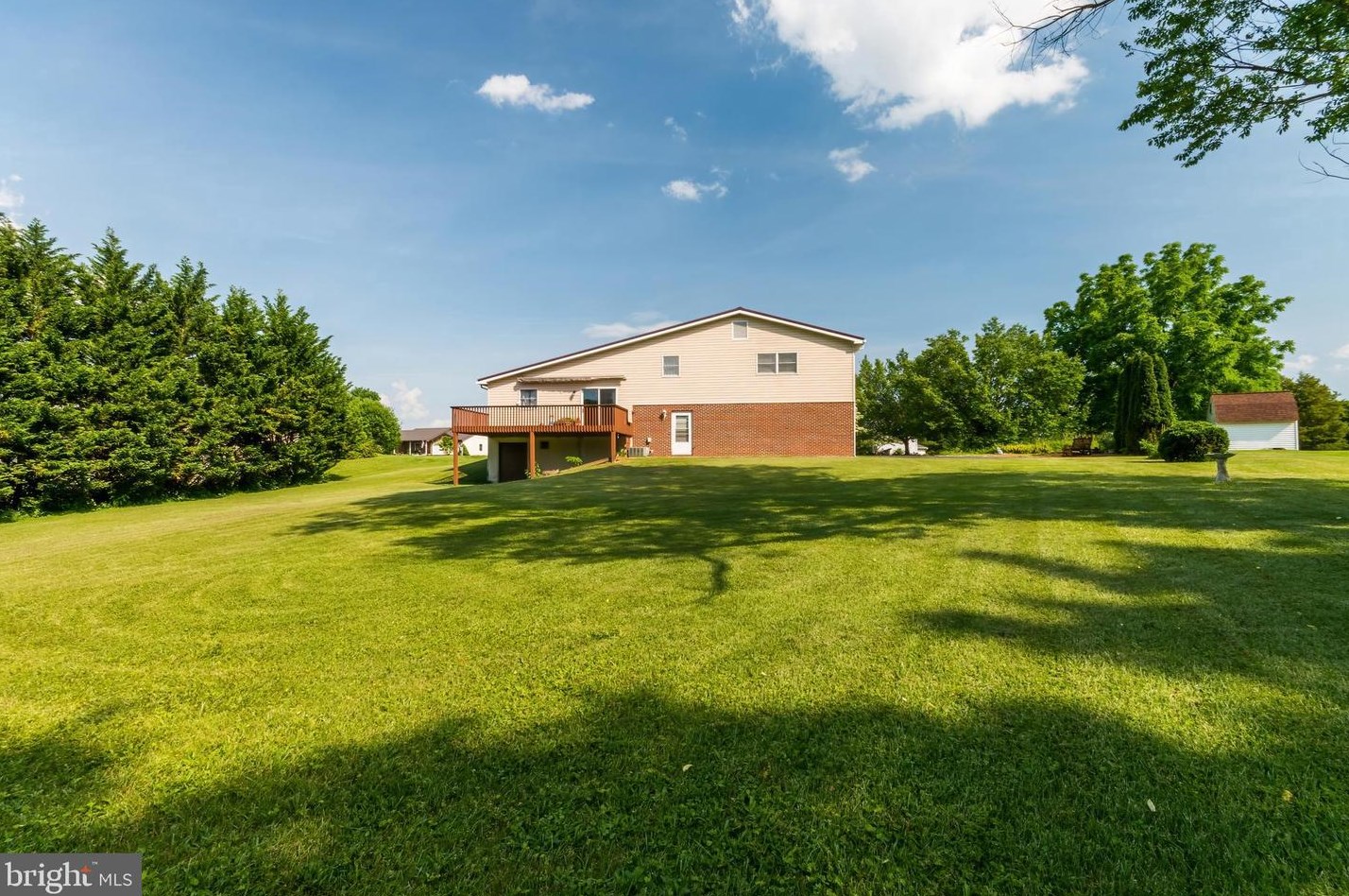 136 Game Trail Rd, Falling Waters, WV 25419
