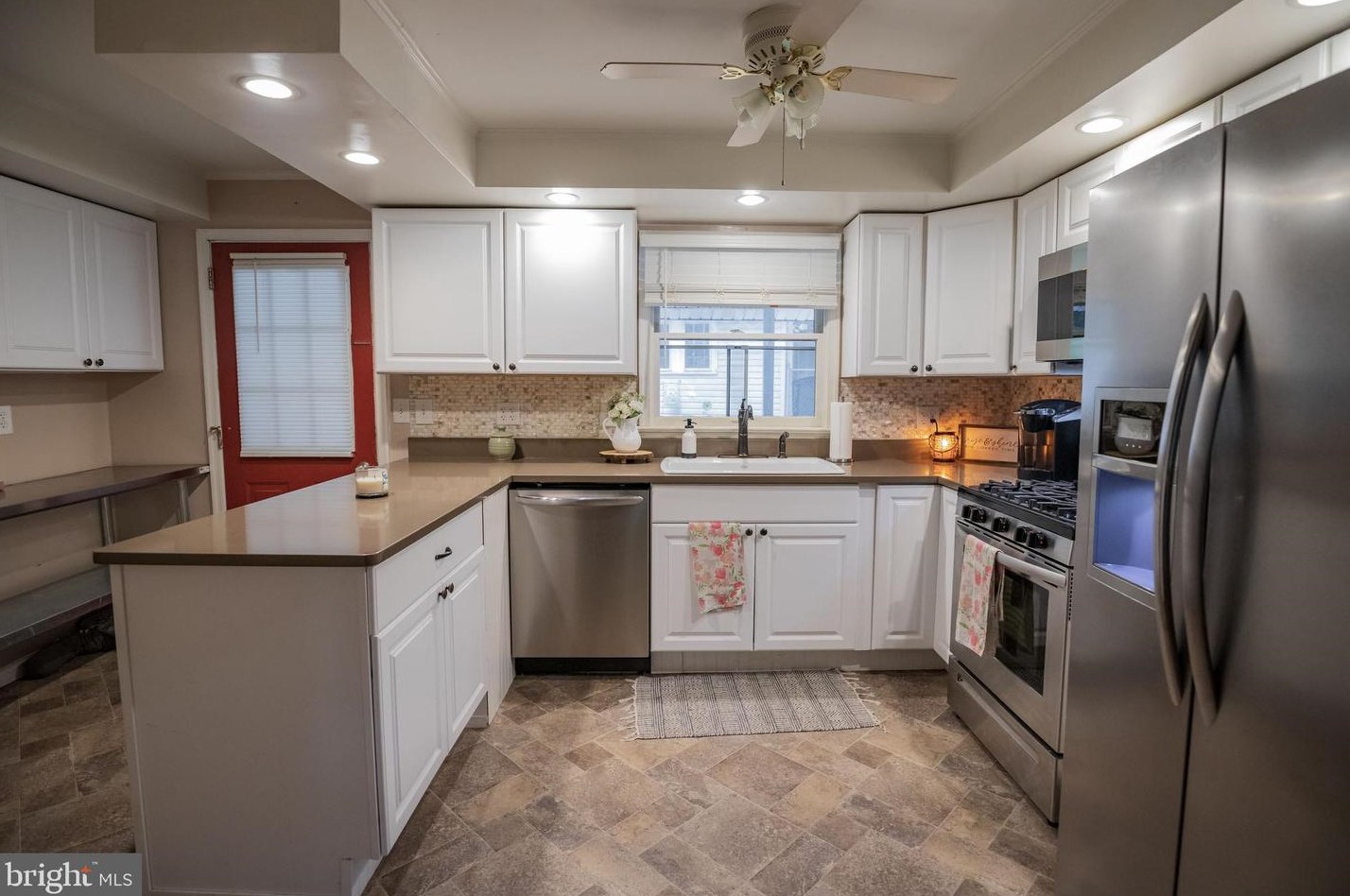 6902 Williamsport Pike, Falling Waters, WV 25419