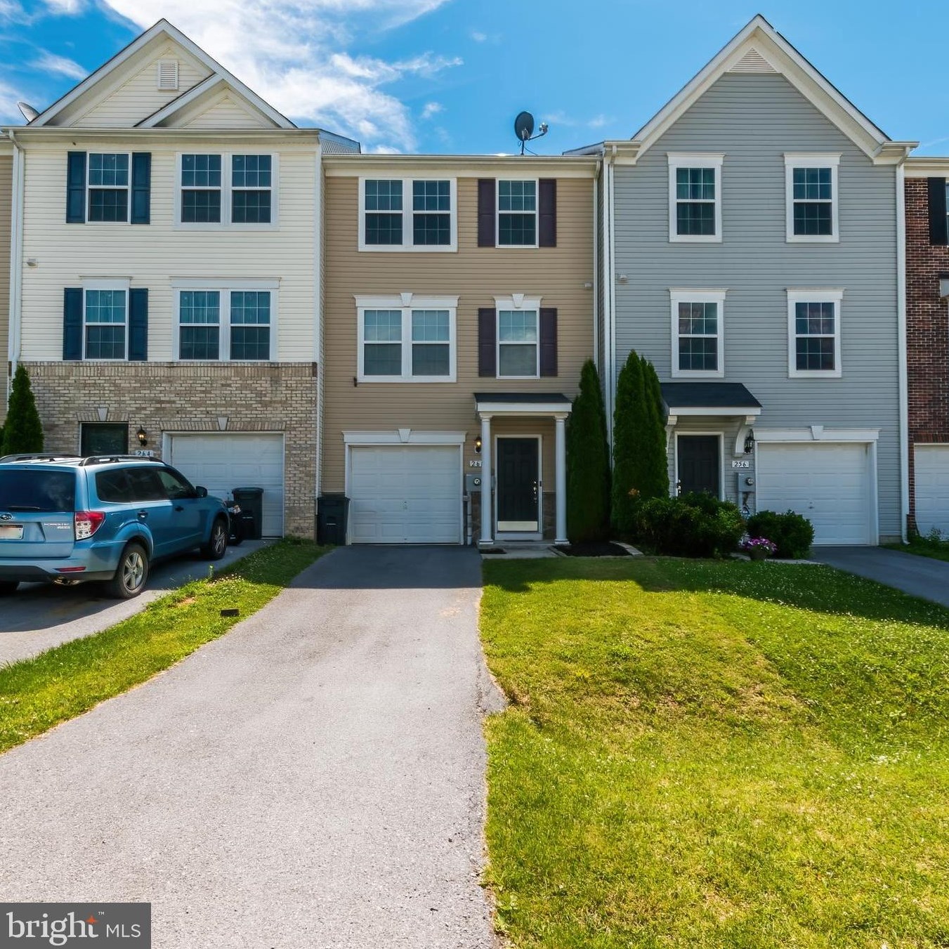 260 Rumbling Rock Rd, Hedgesville, WV 25427