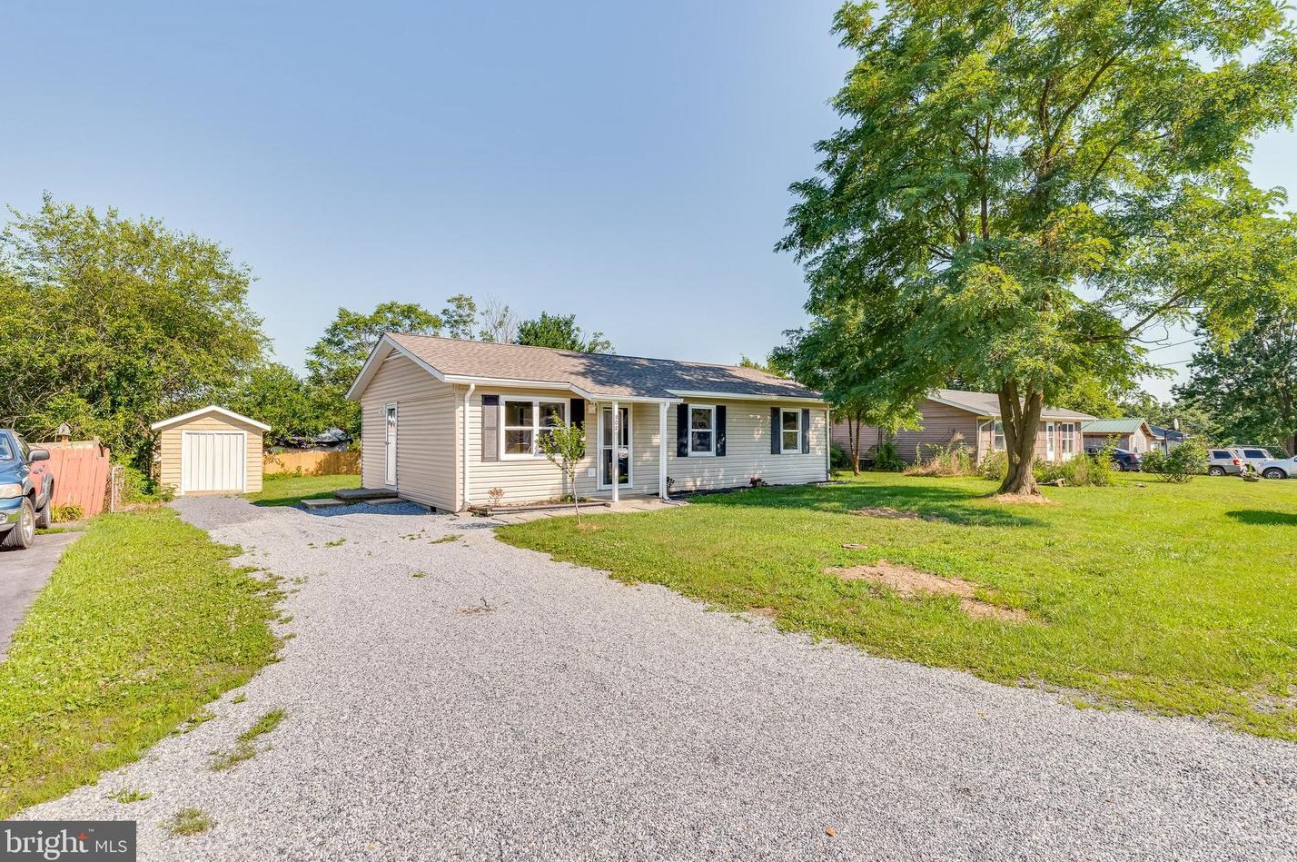 202 Lariat Dr, Martinsburg, WV 25430-2619