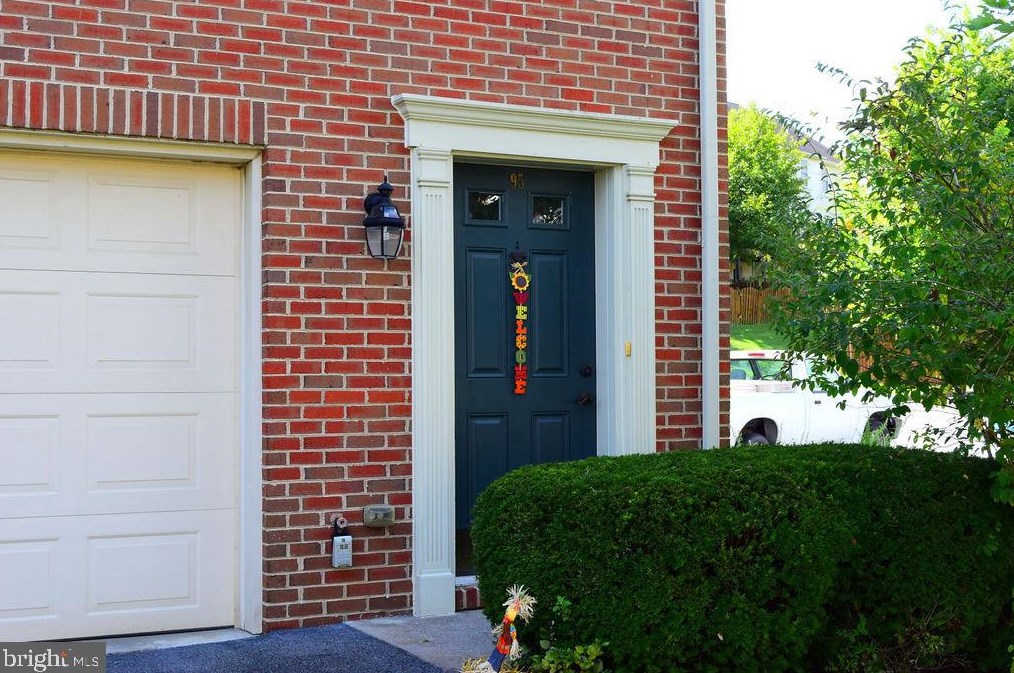 95 Teague Ln, Martinsburg, WV 25404-6513