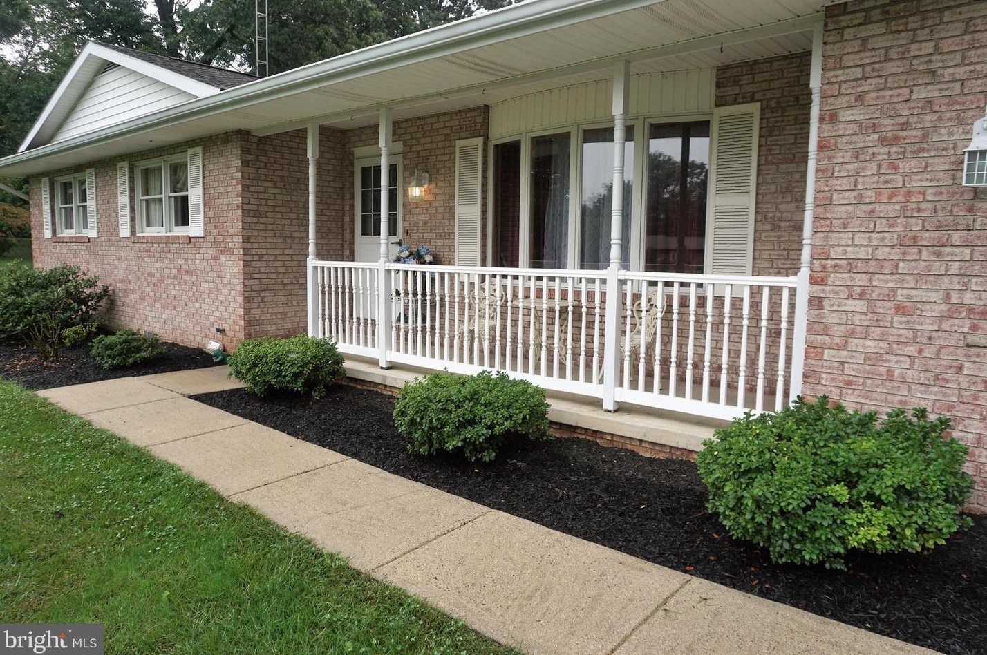 158 Crystal Brook Ln, Martinsburg, WV 25403-0869