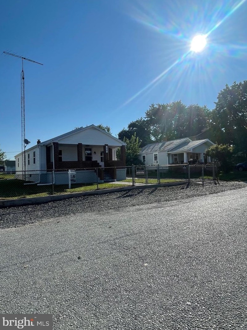 88 Trimble Ave, Martinsburg, WV 25404-3876