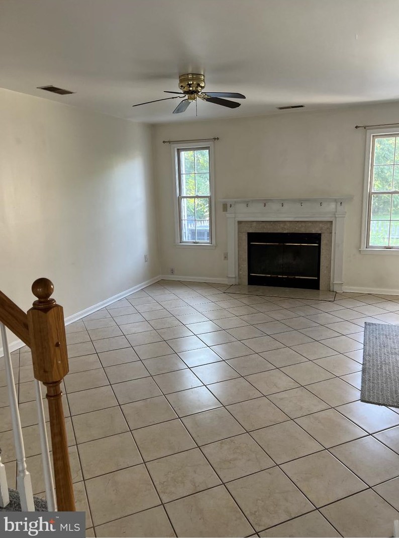 207 Morningside Dr, Falling Waters, WV 25419