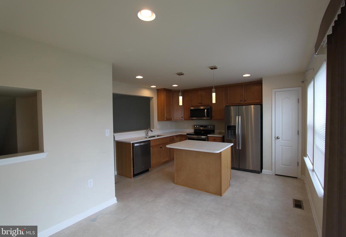 440 Rumbling Rock Rd, Hedgesville, WV 25427