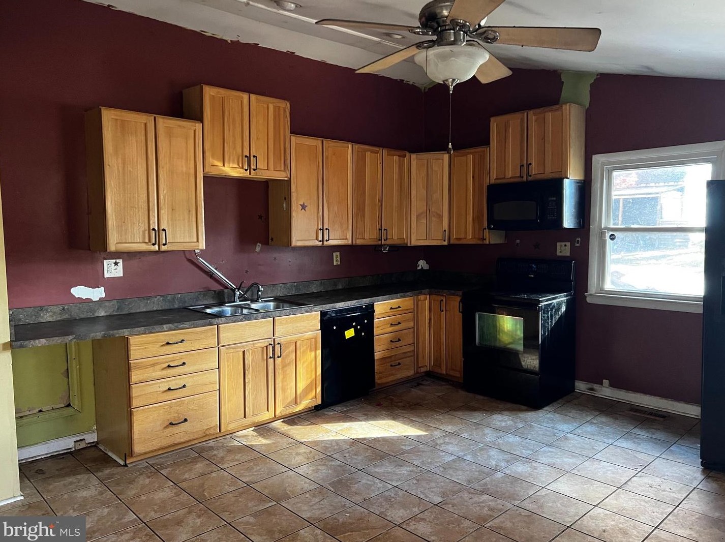 3421 Mountain Lake Rd, Hedgesville, WV 25427