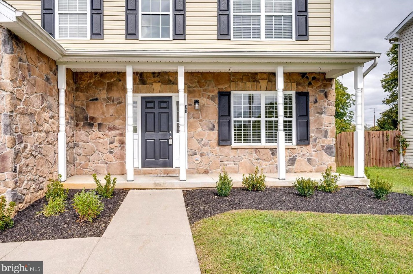 88 Close Dr, Martinsburg, WV 25404-6605