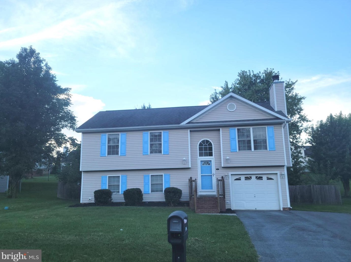 354 Talisman Dr, Martinsburg, WV 25403-2284