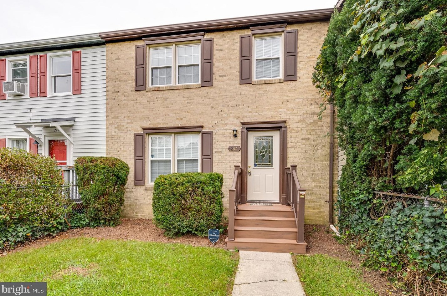 244 Surrey Ct, Martinsburg, WV 25401-2818