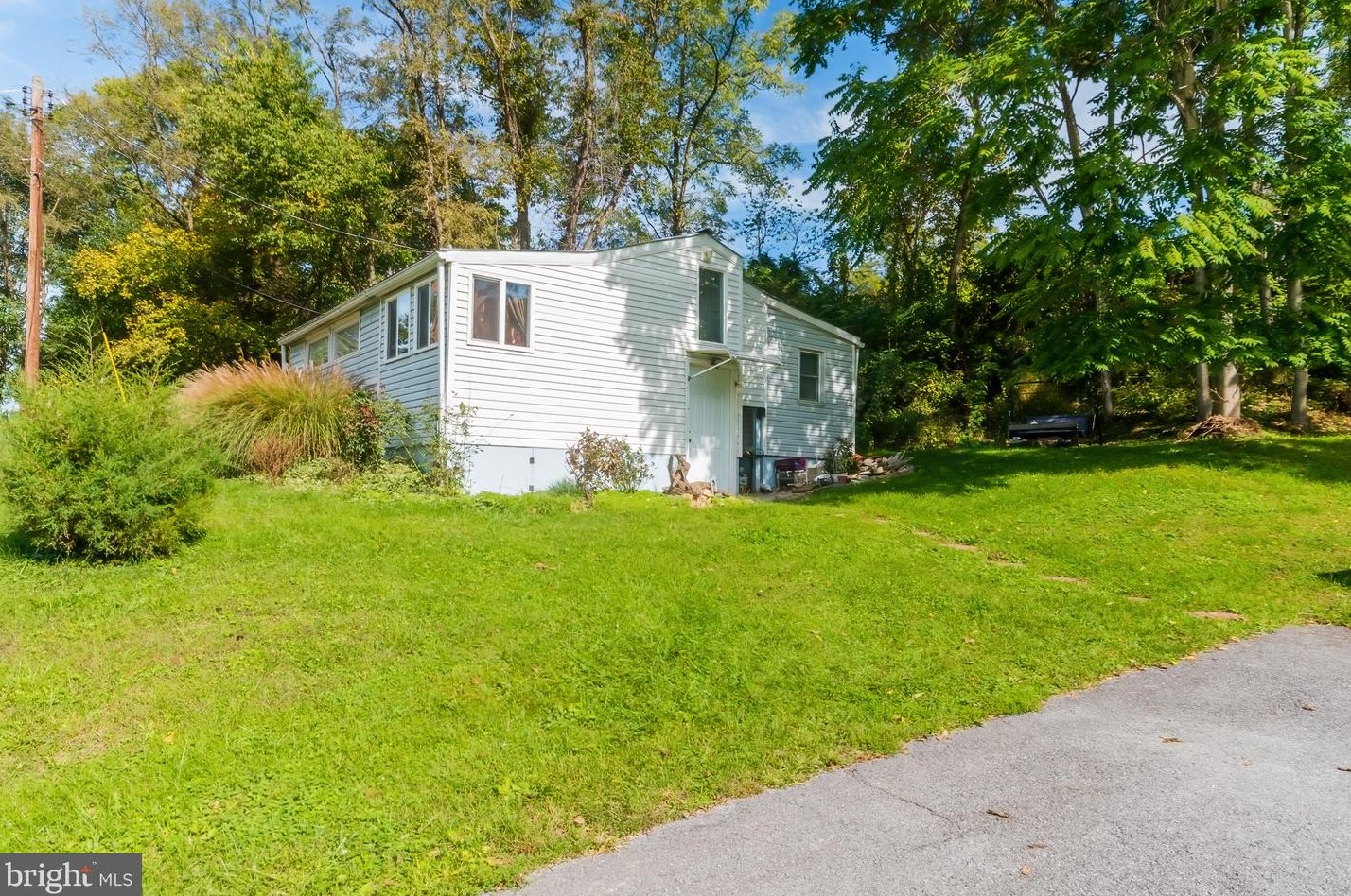 3306 Cannon Hill Rd, Hedgesville, WV 25427