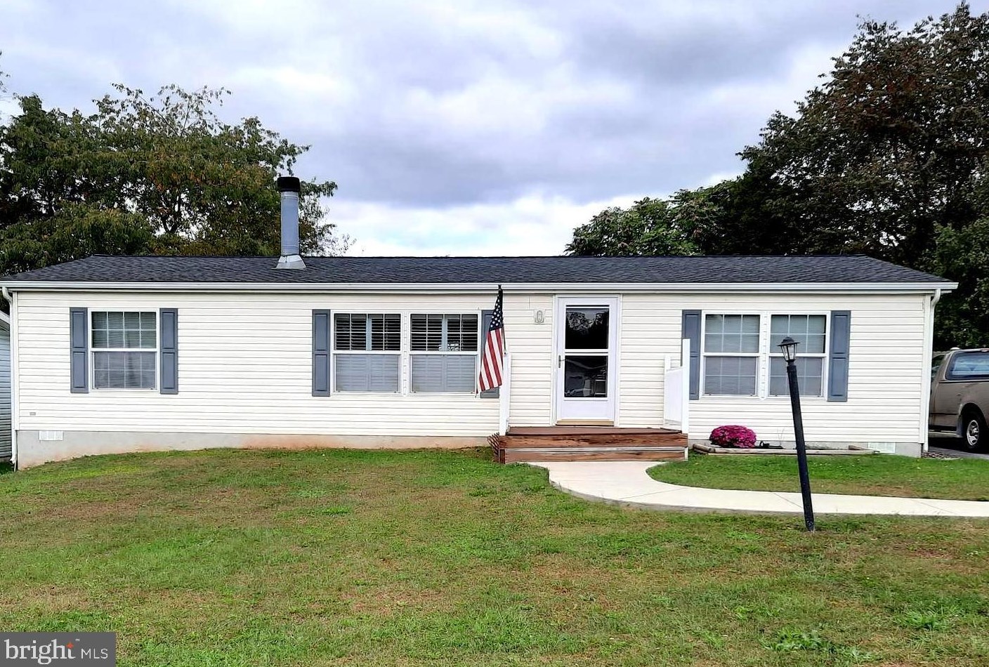 223 Miss Staci Dr, Martinsburg, WV 25404-6579