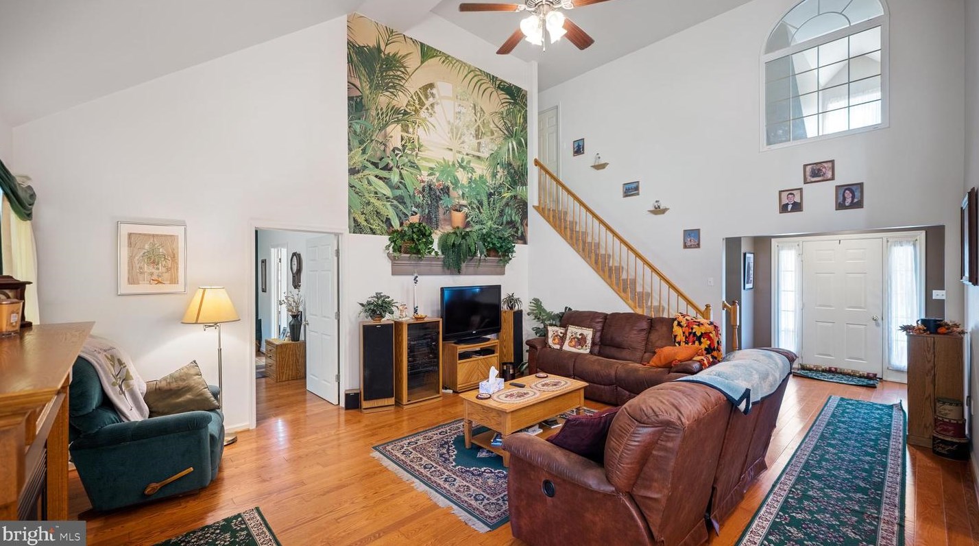 164 Beautiful Ct, Martinsburg, WV 25404-0395