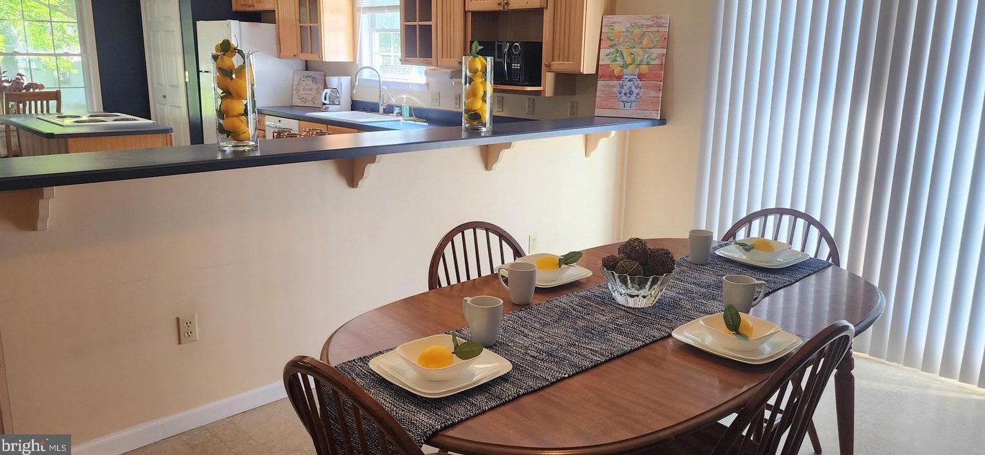 1465 Rock Clf Dr, Martinsburg WV 25401-3278 exterior