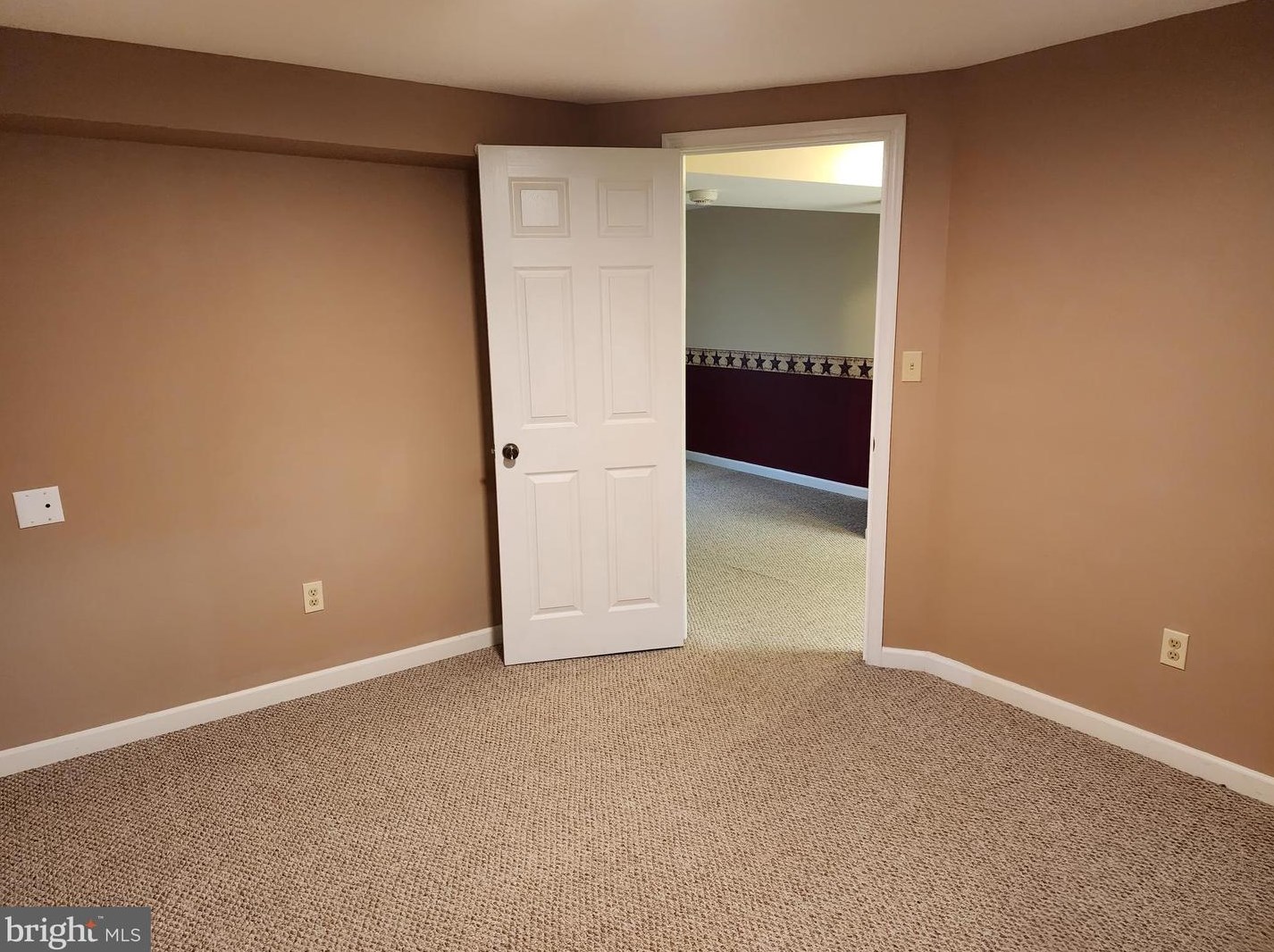 1465 Rock Clf Dr, Martinsburg WV 25401-3278 exterior