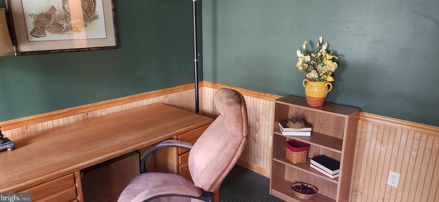 1465 Rock Clf Dr, Martinsburg WV 25401-3278 exterior