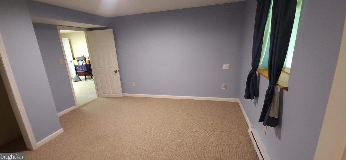 1465 Rock Clf Dr, Martinsburg WV 25401-3278 exterior