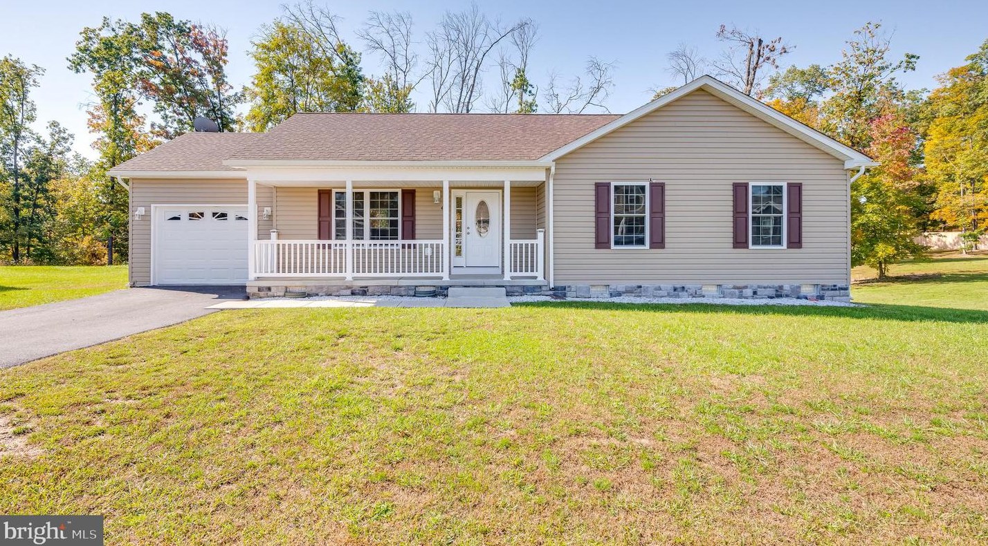 446 Basin Dr, Inwood, WV 25428-3209