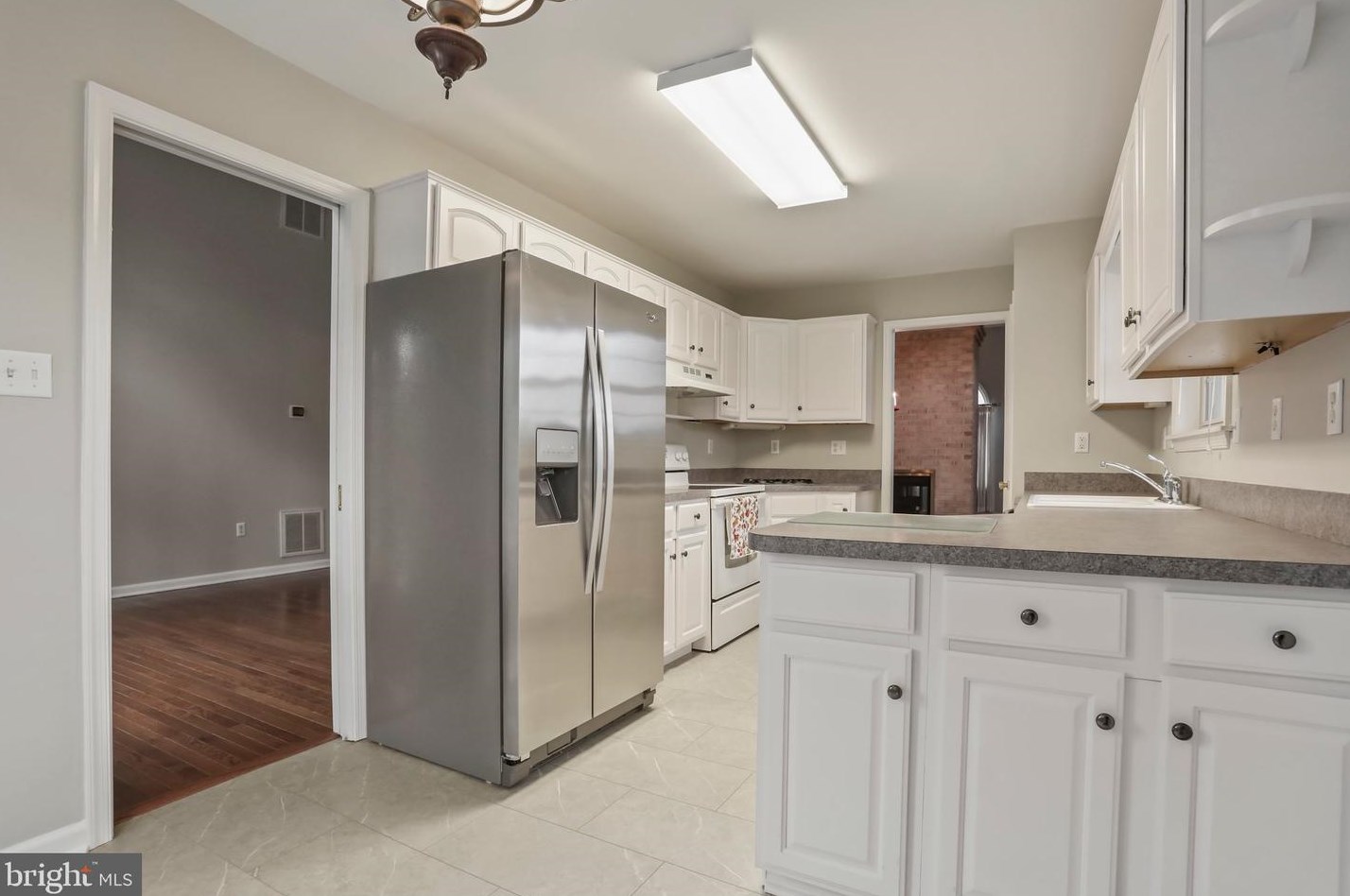 956 Caledonia Dr, Martinsburg WV 25405-5737 exterior